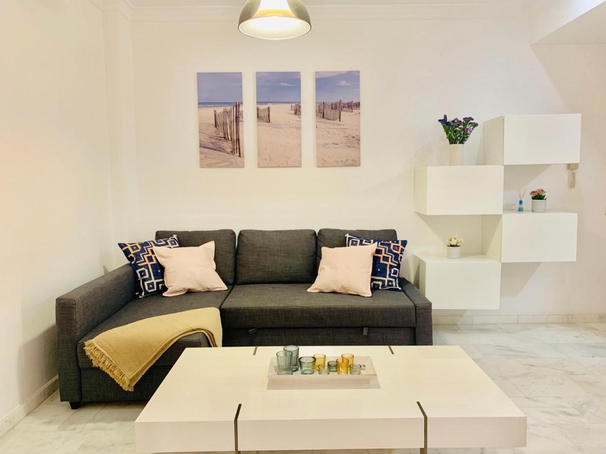 Homely Malaga Parras Con Terraza Interior Y Parking Privado Bajo Suplemento Exterior photo